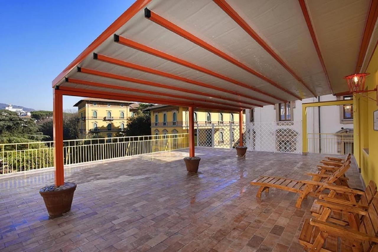 Attico Incerpi, Terrazza Sui Tetti Di Montecatini Terme Apartamento Exterior foto